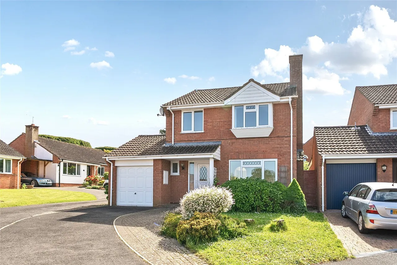 4 bed property for sale — The Paddocks, Wellington, Somerset, TA21