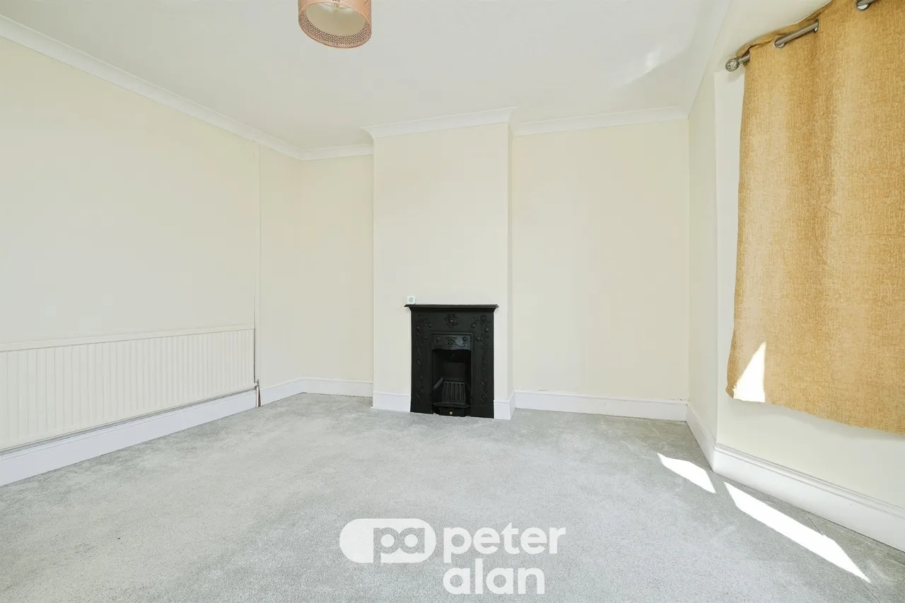 St. Matthews Road, Pontypool, NP4, photo 14