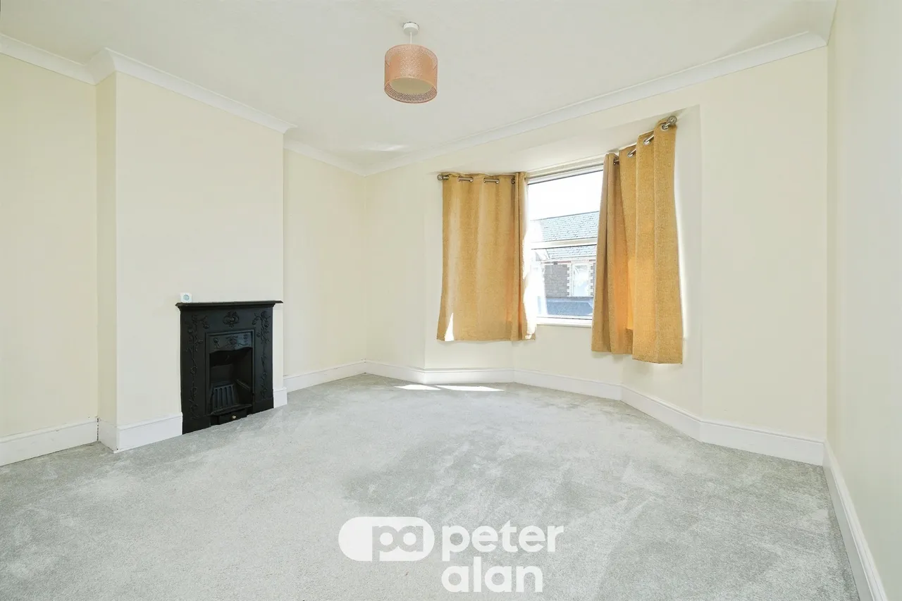 St. Matthews Road, Pontypool, NP4, photo 13