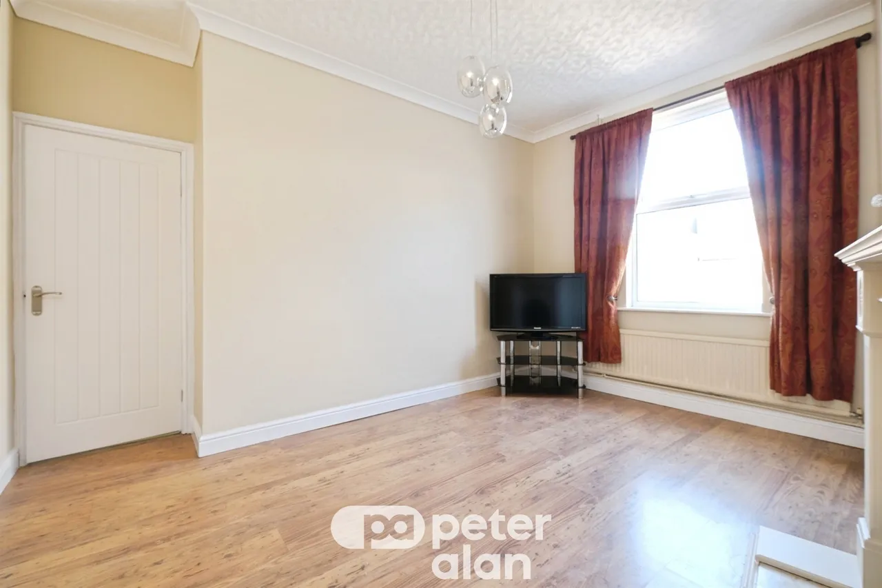 St. Matthews Road, Pontypool, NP4, photo 5
