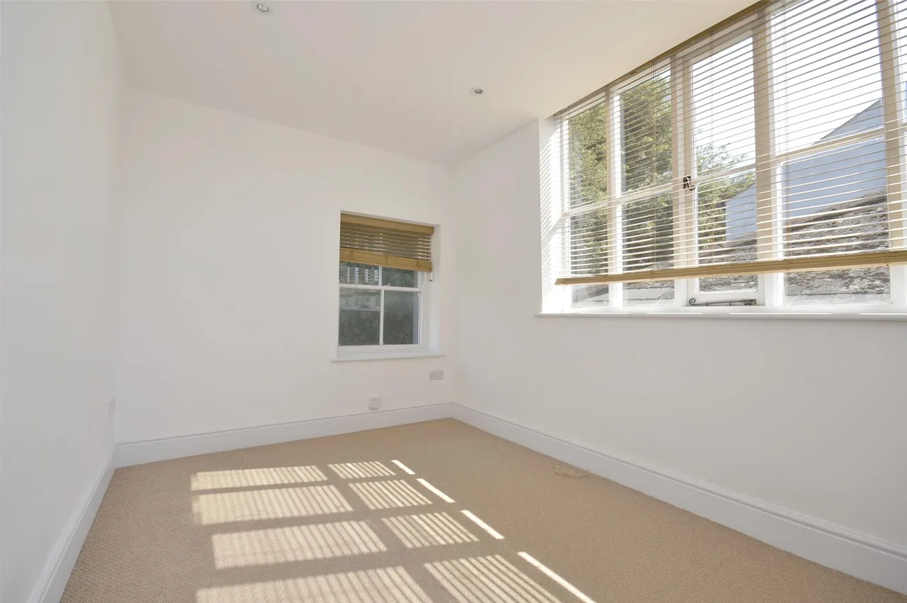Lansdown, Stroud, GL5 1BB, photo 7