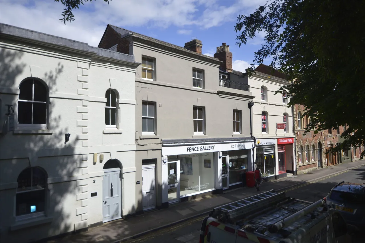 2 bed flat to rent — Lansdown, Stroud, GL5 1BB