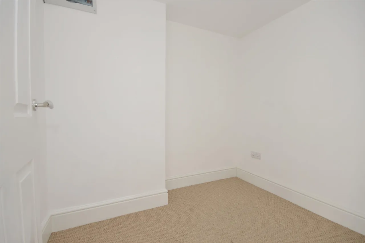 Lansdown, Stroud, GL5 1BB, photo 9