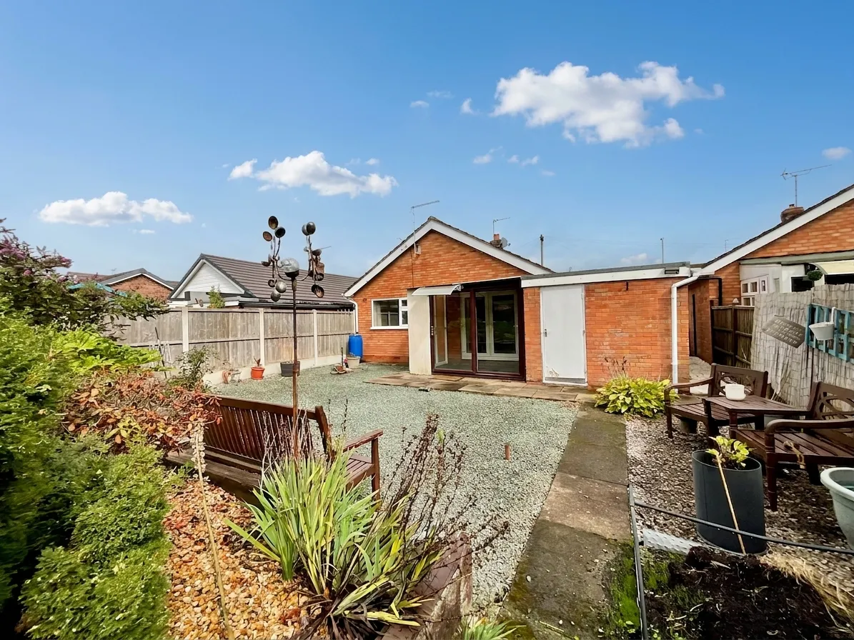 Stuart Close North, Stone, ST15, photo 18