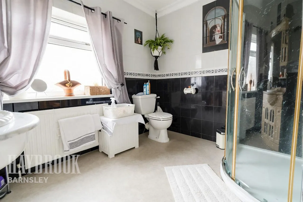 Broomhead Road, Wombwell, photo 8