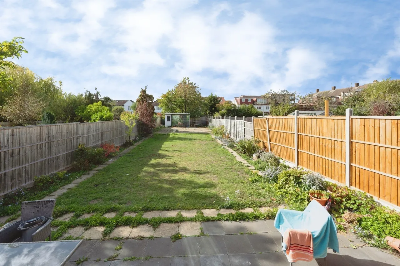 Churchill Avenue, Harrow, HA3, photo 6