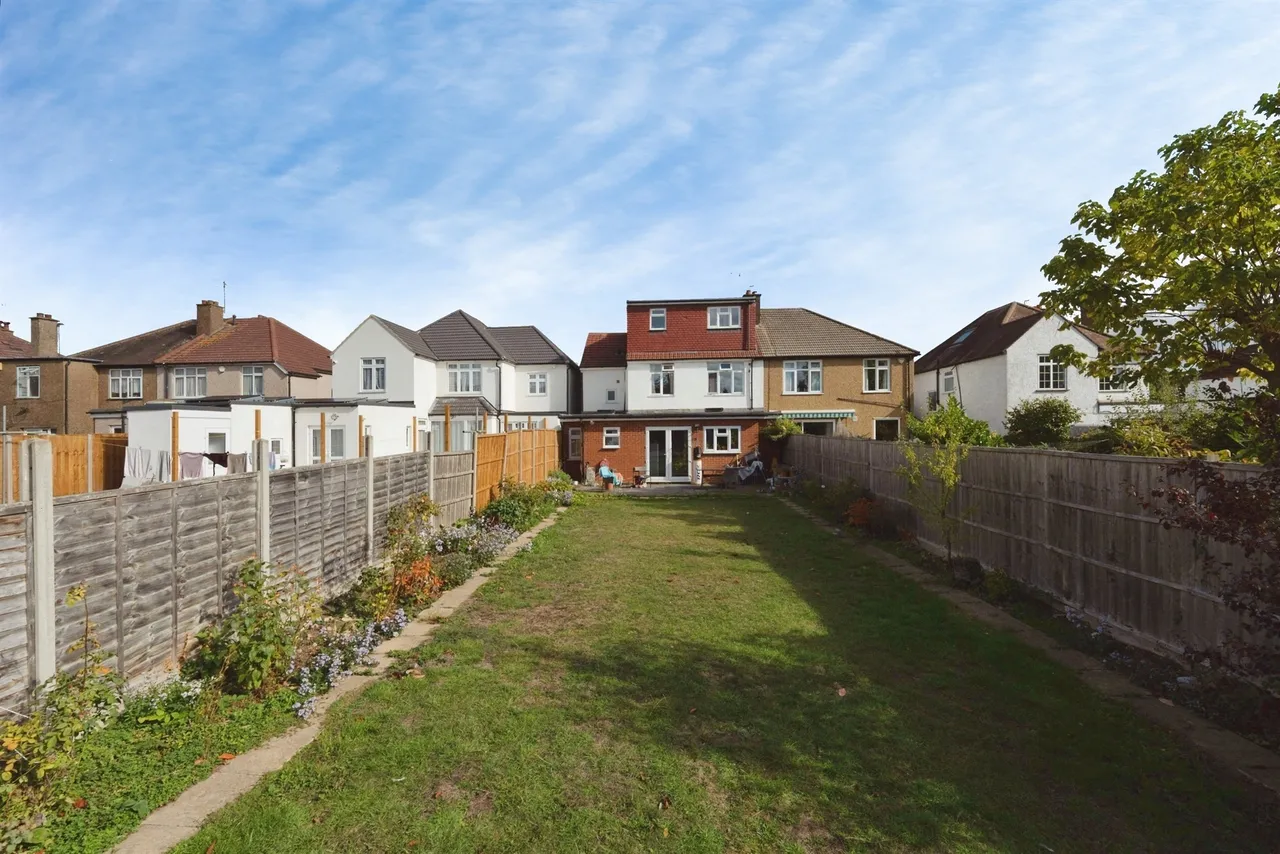 Churchill Avenue, Harrow, HA3, photo 12