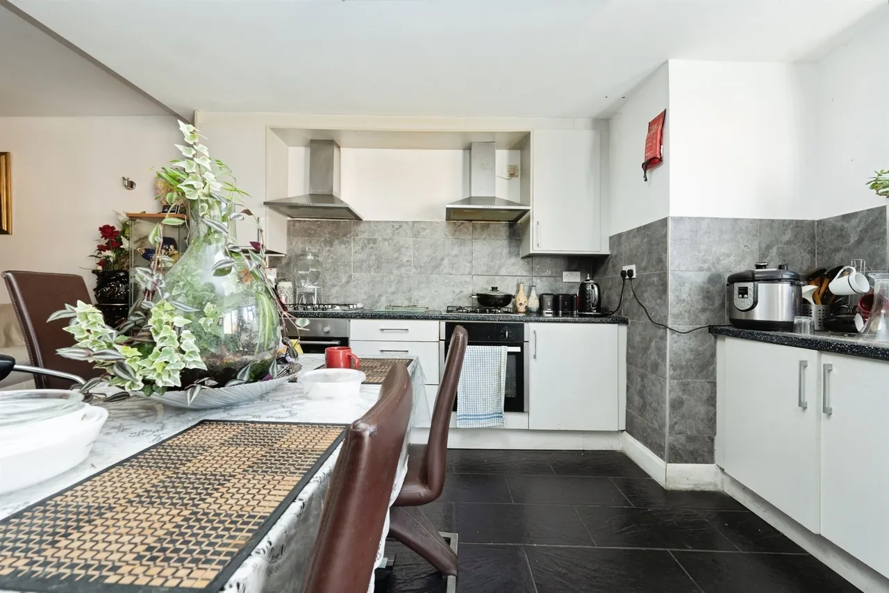 Churchill Avenue, Harrow, HA3, photo 8