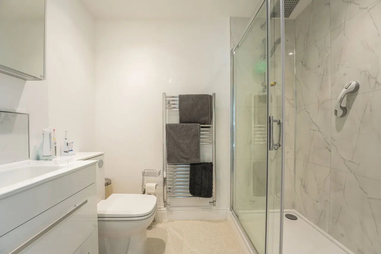 Park Lane, Salisbury, SP1, photo 13