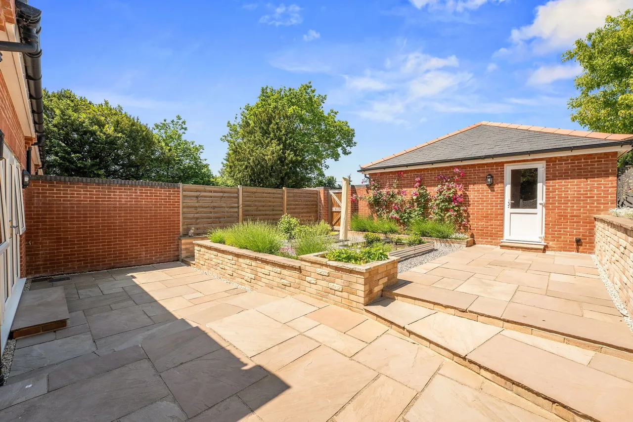 Park Lane, Salisbury, SP1, photo 21