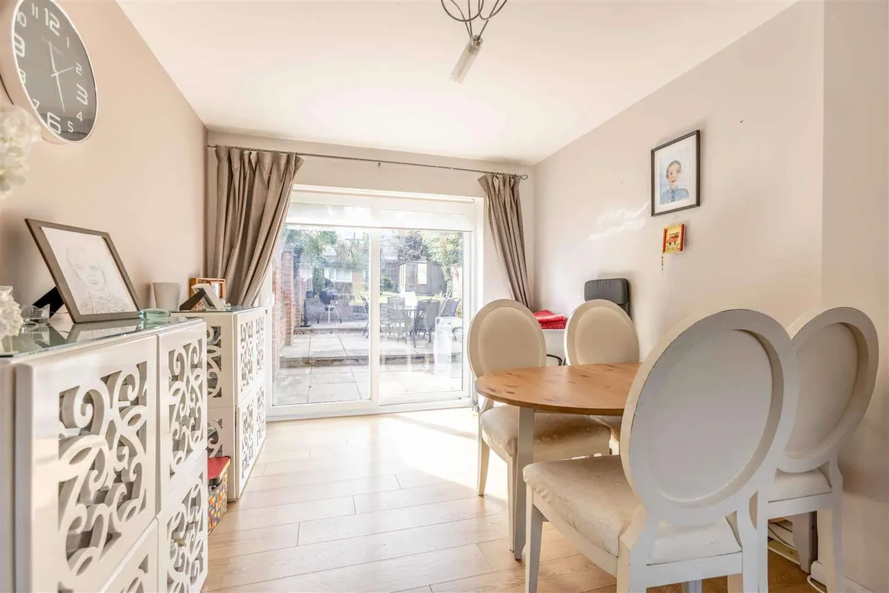 Poolmans Road, Windsor, SL4 4PB, photo 5