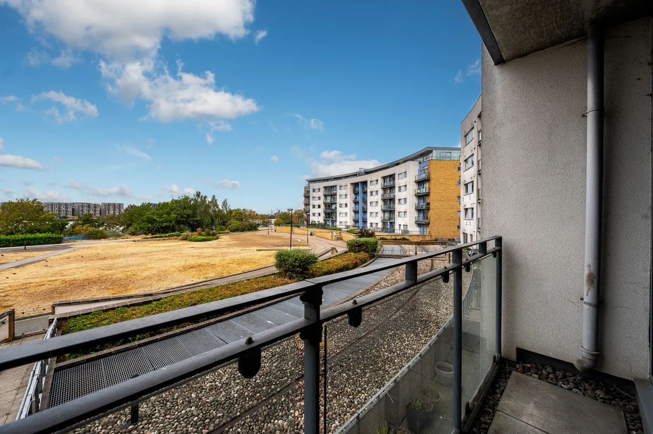 London, SE28, photo 8