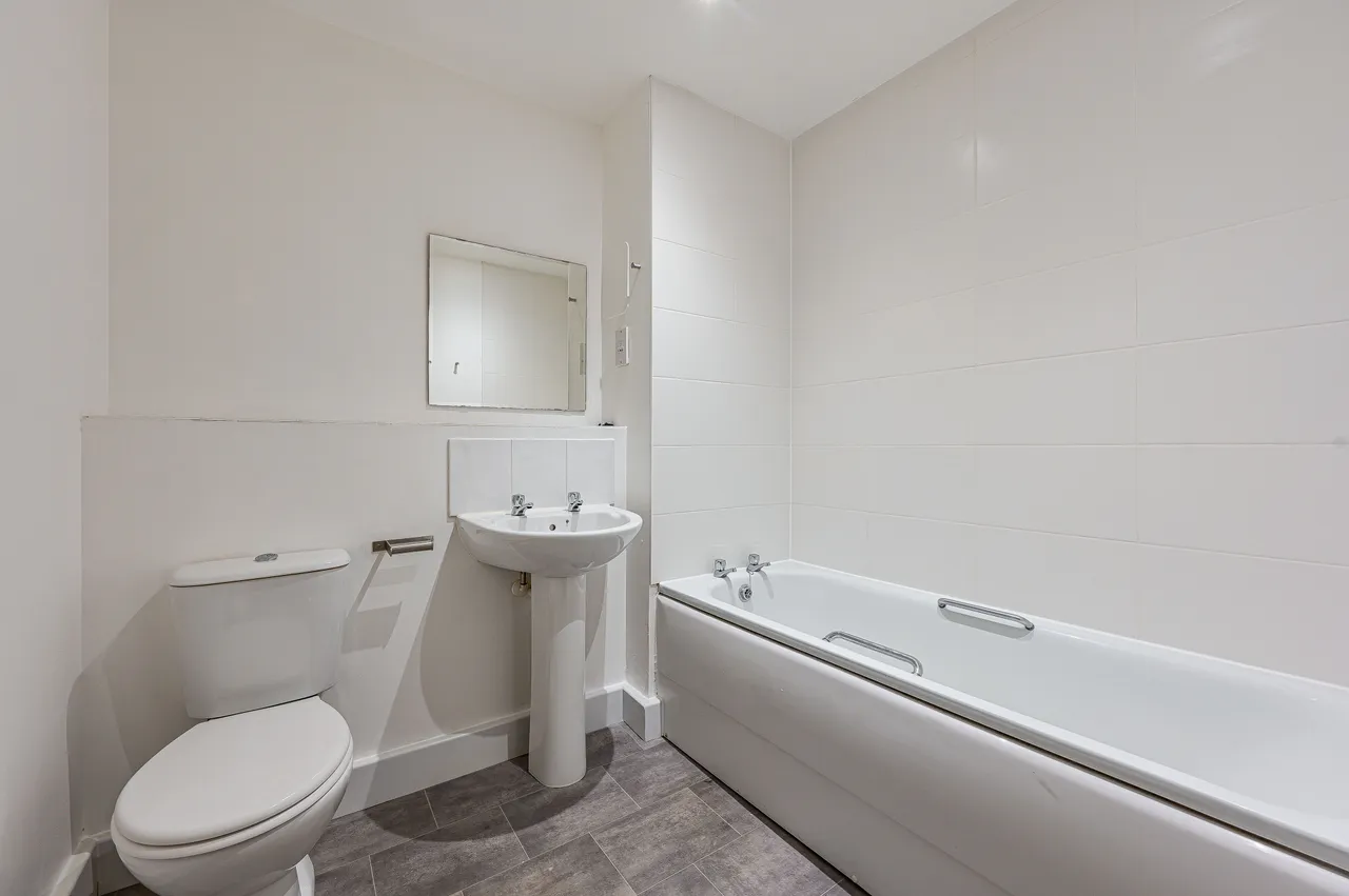 London, SE28, photo 15