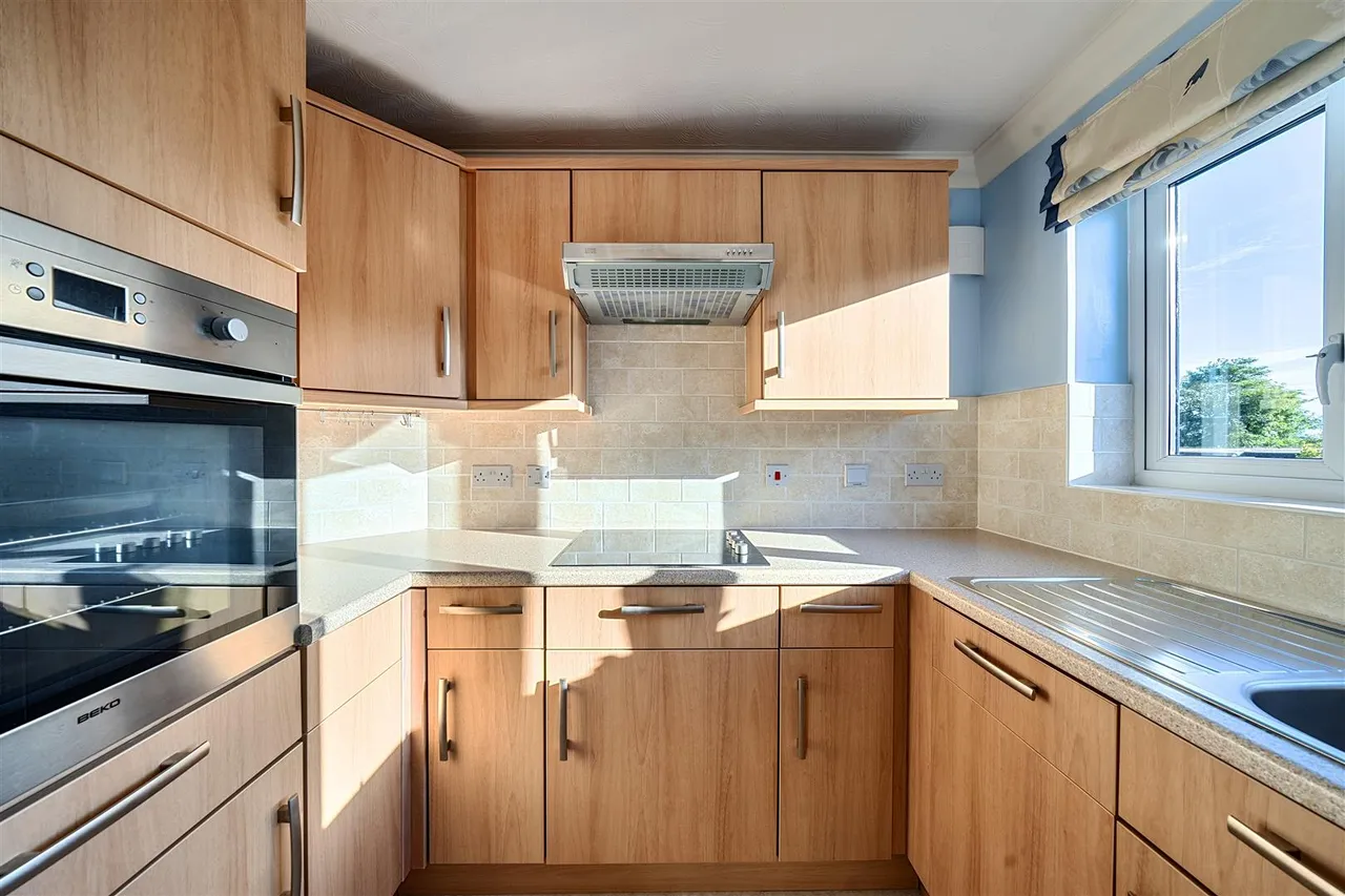 Poole Road, Bournemouth, BH2, photo 7