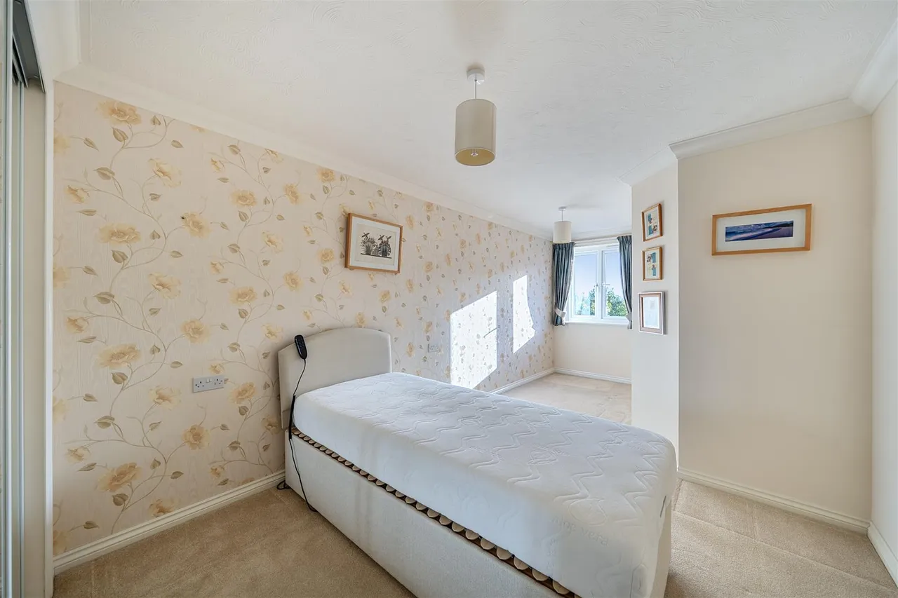 Poole Road, Bournemouth, BH2, photo 9