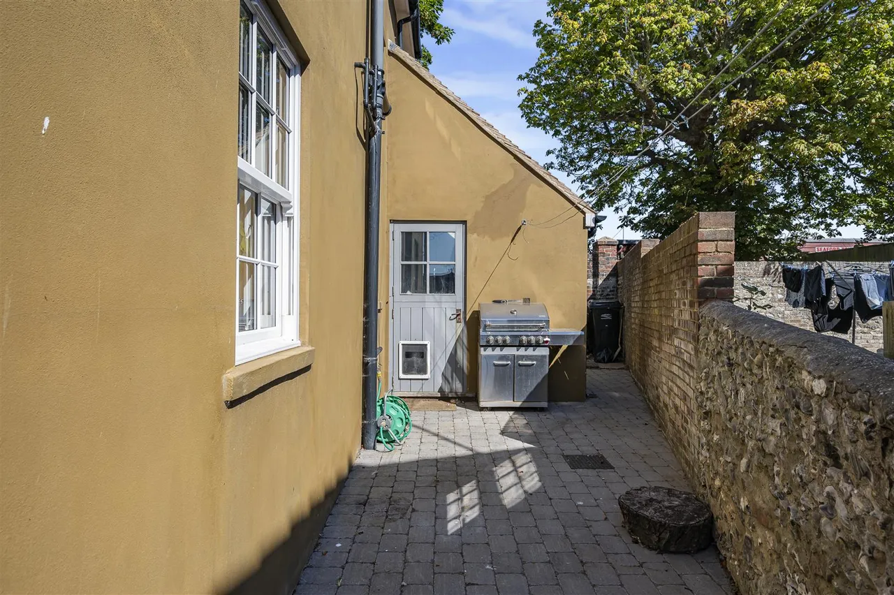 Bramber Lane, Seaford, photo 28