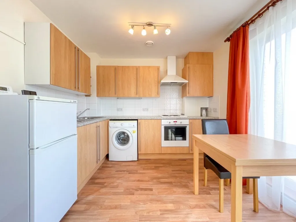 Admirals Way, Gravesend, DA12, photo 5