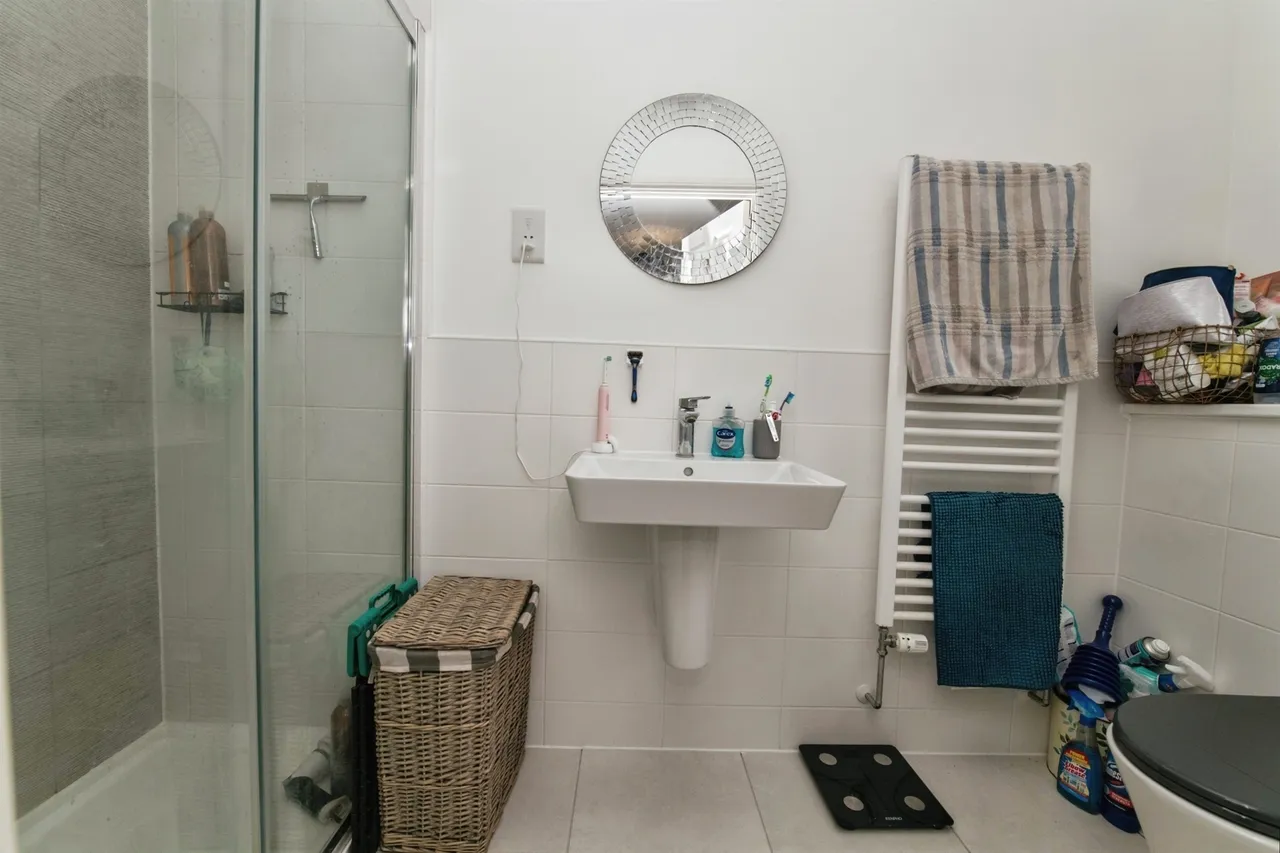 Cloakham Drive, Axminster, EX13, photo 8