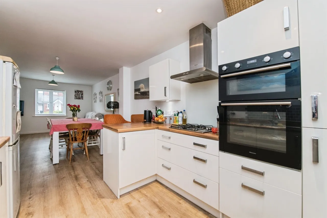 Cloakham Drive, Axminster, EX13, photo 4