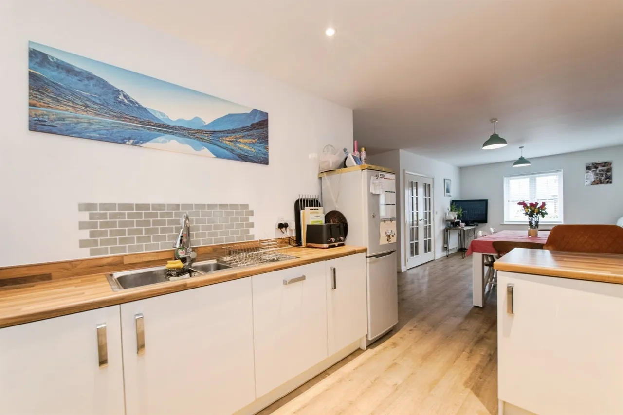 Cloakham Drive, Axminster, EX13, photo 3