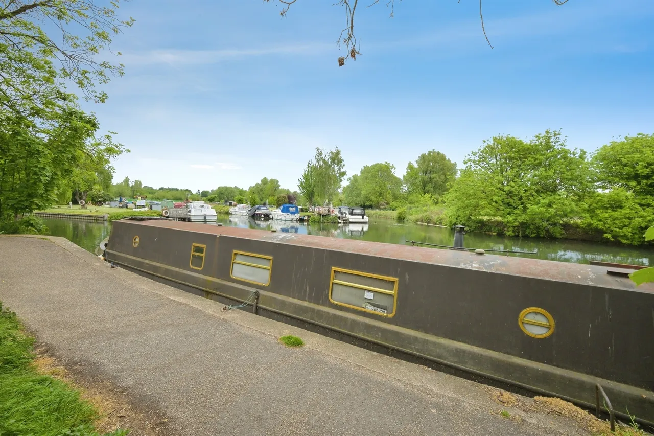River Meads, Stanstead Abbotts, SG12, photo 6