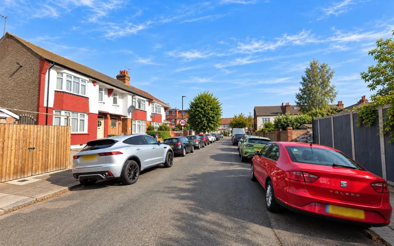 Lightcliffe Road, Palmers Green, N13, photo 8