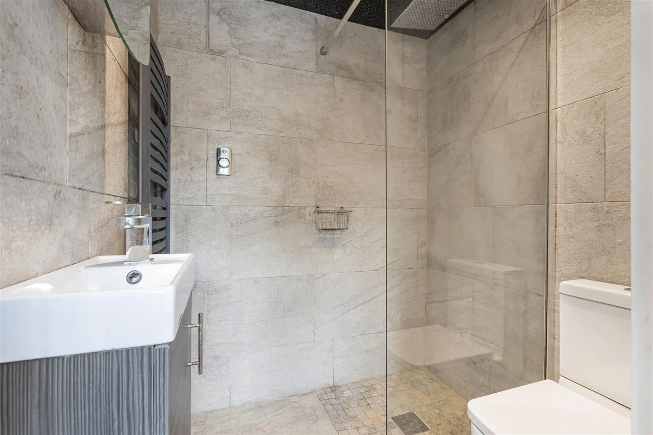 Haverhill Road, Castle Camps, CB21, photo 12