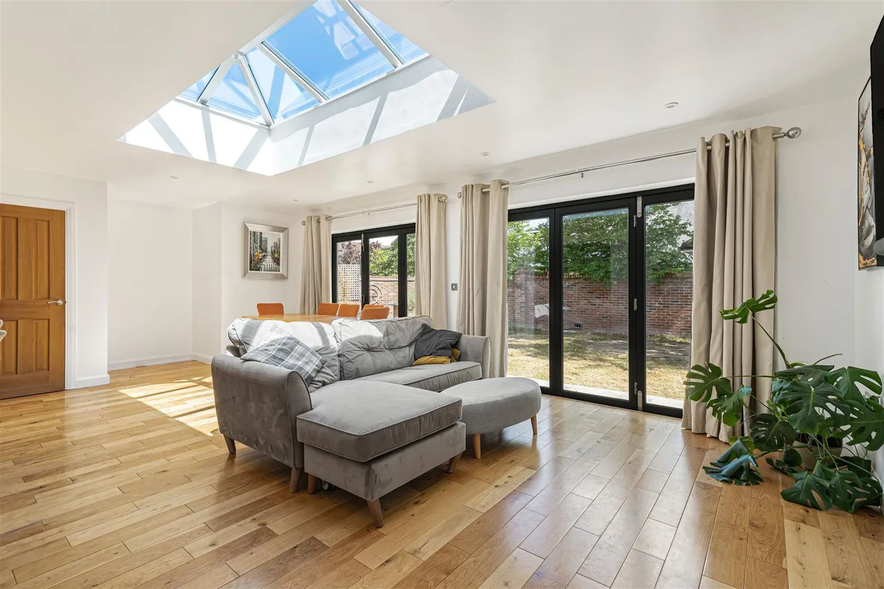 Haverhill Road, Castle Camps, CB21, photo 5