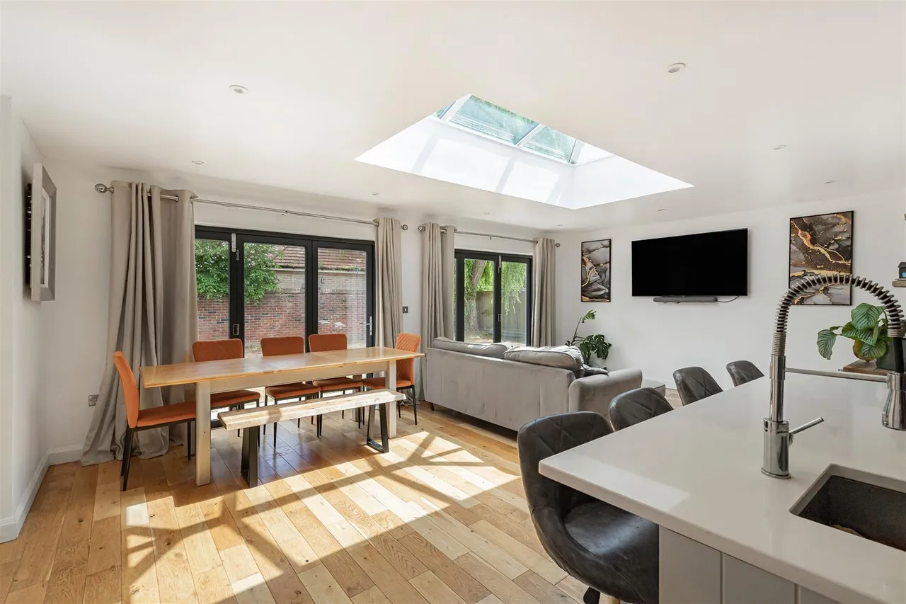 Haverhill Road, Castle Camps, CB21, photo 2