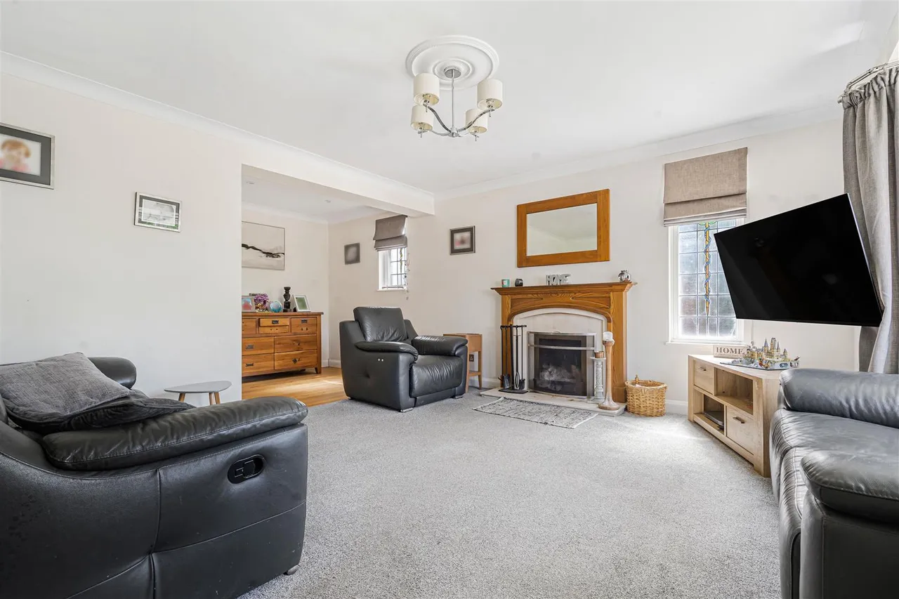 Haverhill Road, Castle Camps, CB21, photo 8