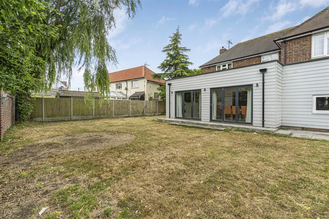 Haverhill Road, Castle Camps, CB21, photo 22