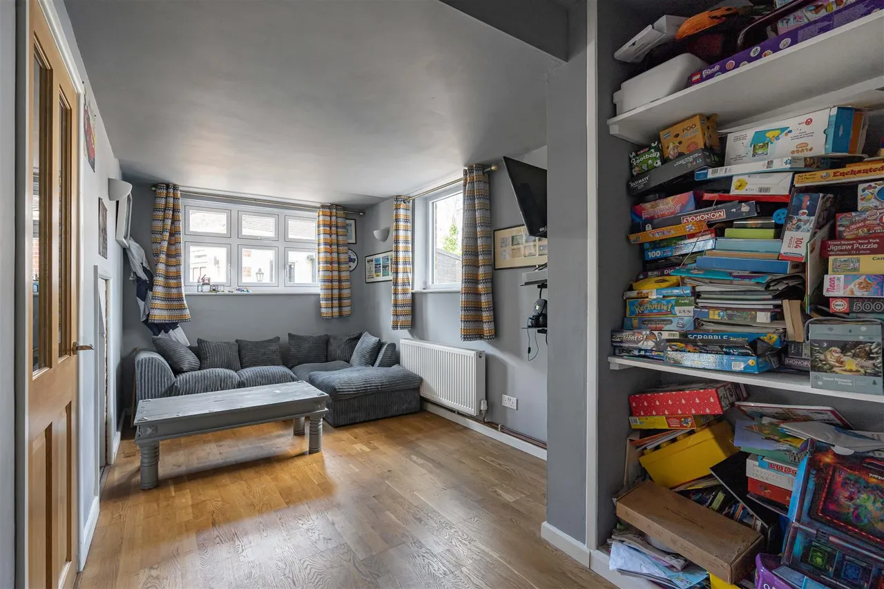 Haverhill Road, Castle Camps, CB21, photo 10