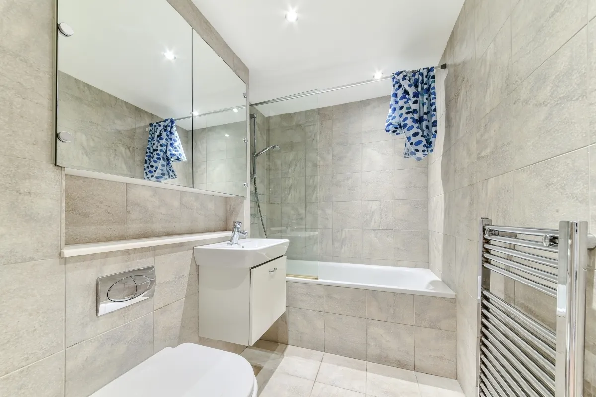 Deals Gateway, London, SE13, photo 9