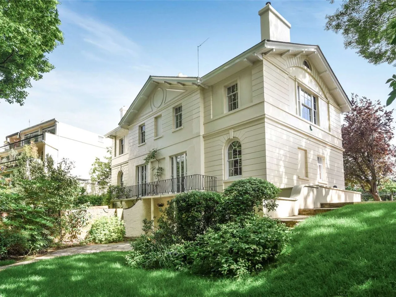 4 bed house for sale — Park Village East, Regent's Park, London, NW1 7PZ