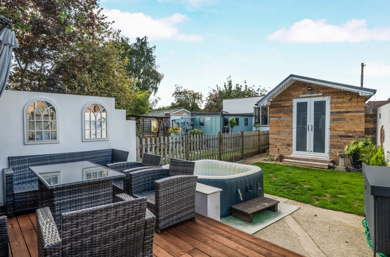 Willow Road, Godalming, GU7, photo 4