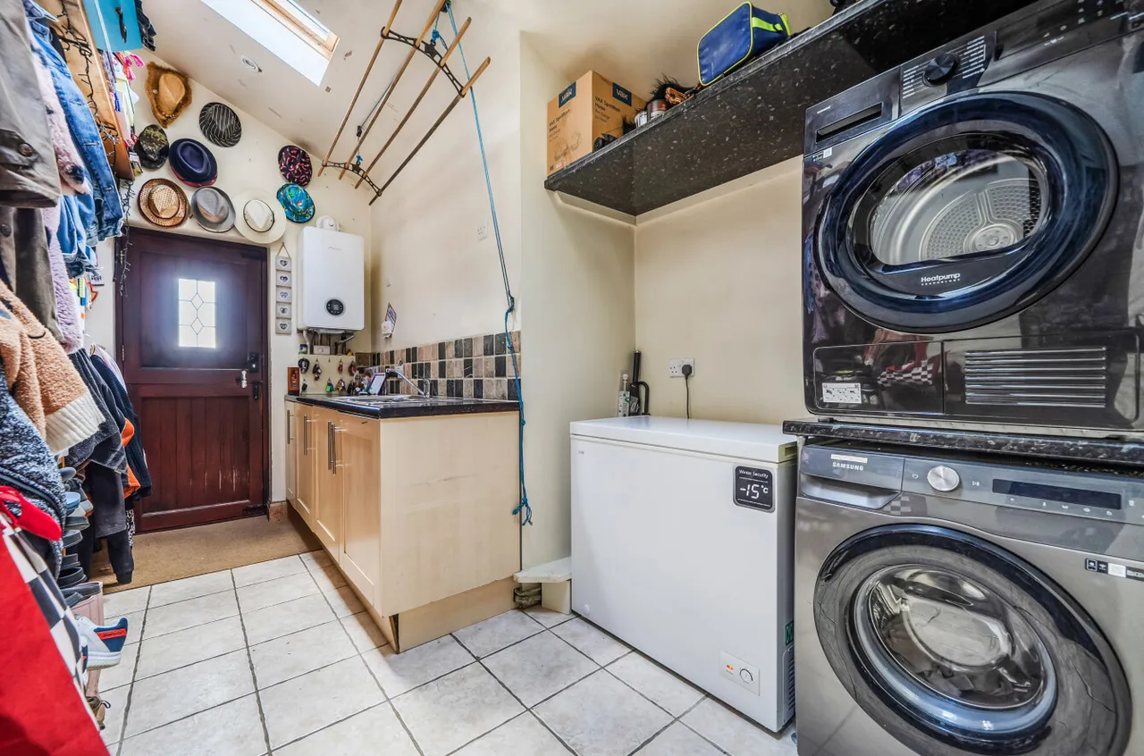 Willow Road, Godalming, GU7, photo 9