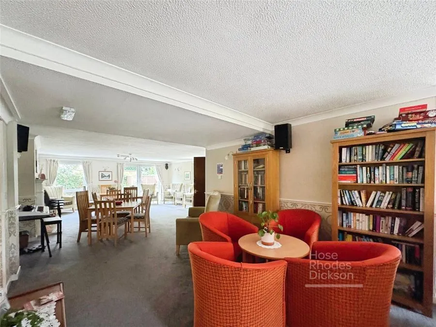 Crocker Street, Newport, PO30, photo 6