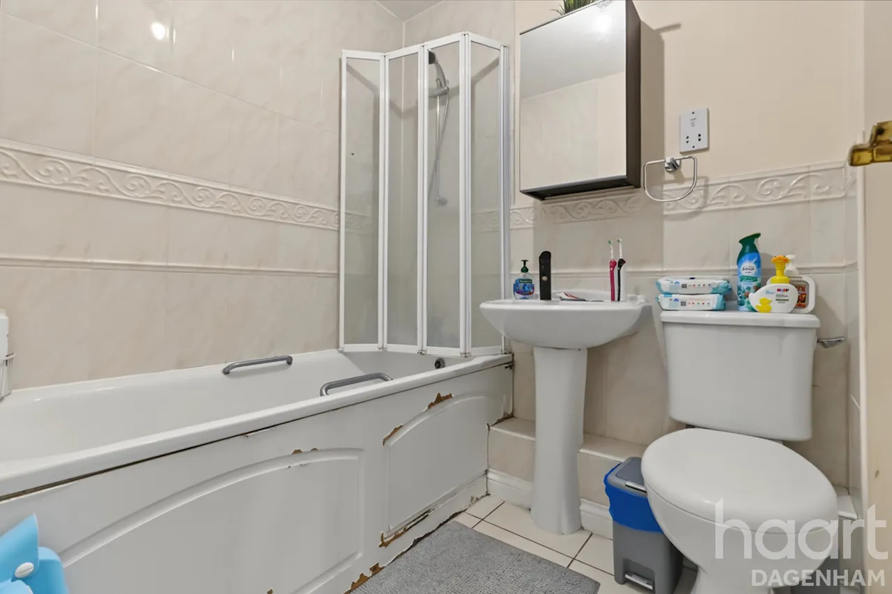 Galleons Drive, Barking, IG11, photo 15