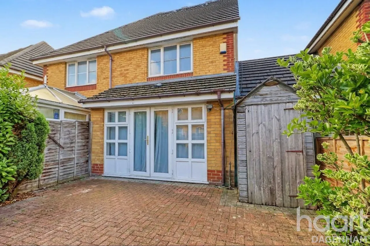 Galleons Drive, Barking, IG11, photo 9