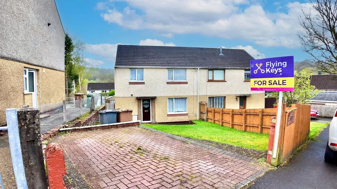 3 bed house for sale, Overdene, Pontllanfraith, NP12