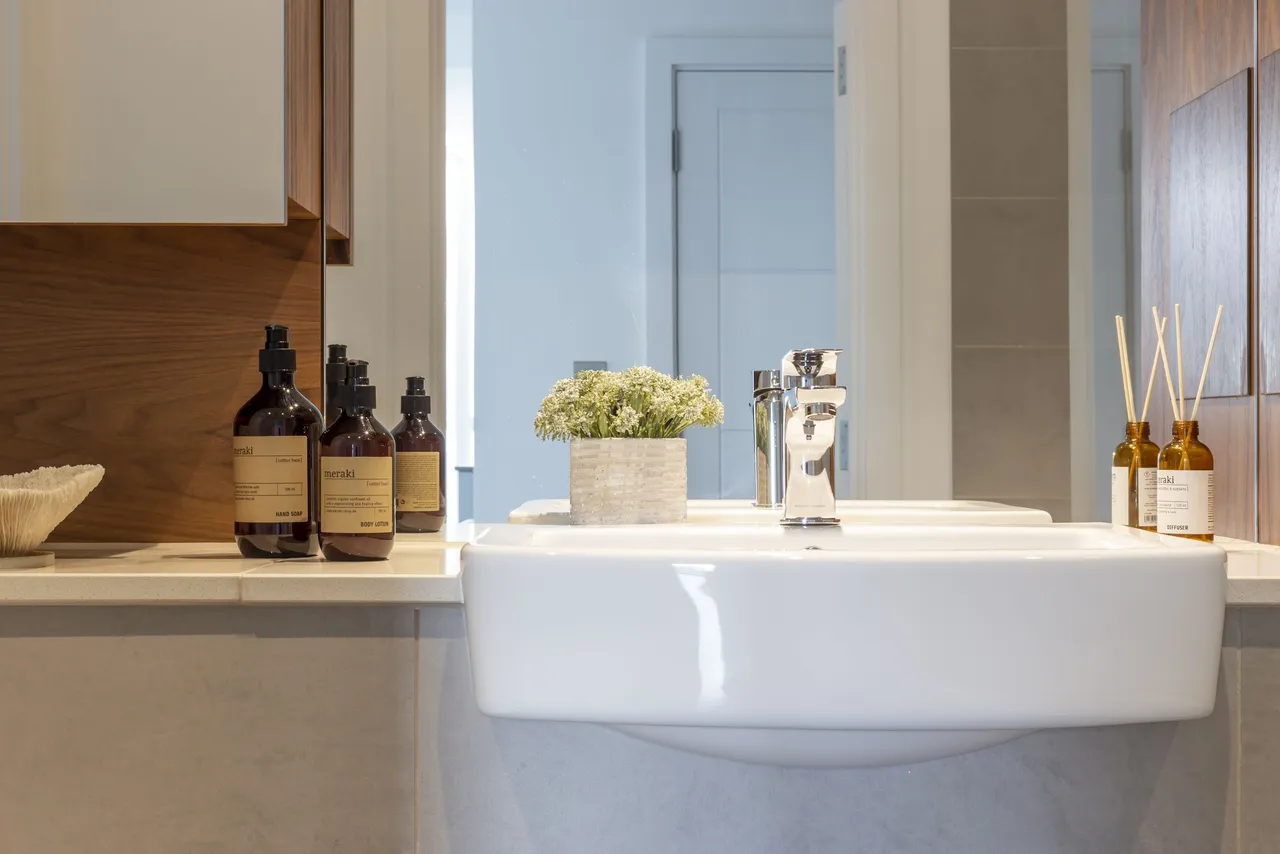 Flat 1501, Ostro Tower, London, photo 12