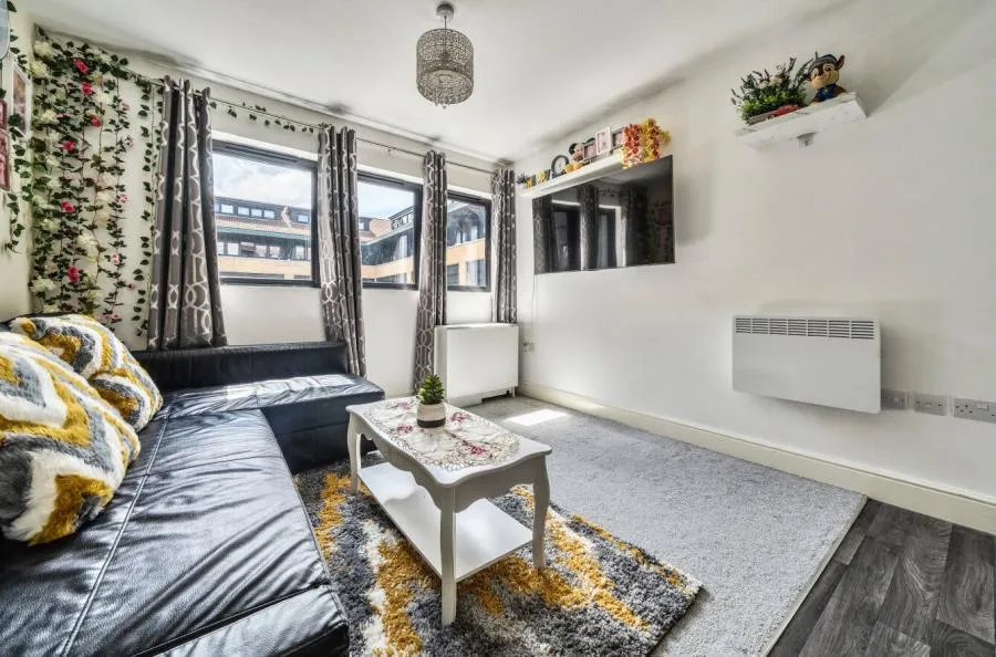 Whitchurch Lane, Bristol, BS14, photo 3
