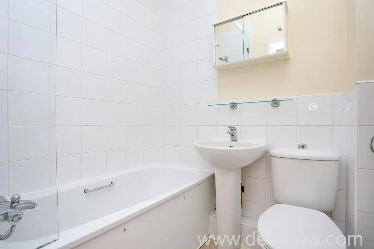 292 Western Avenue, London, W3 0PH, photo 4