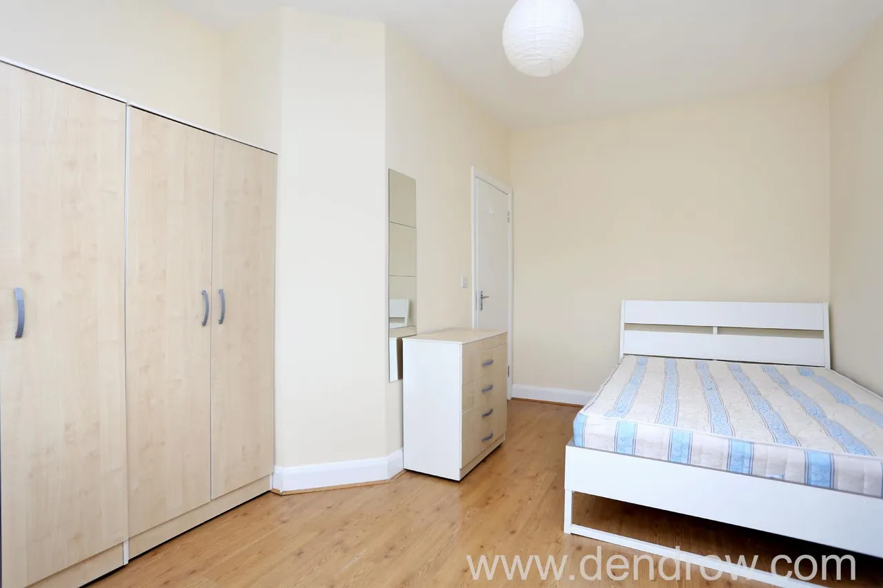 292 Western Avenue, London, W3 0PH, photo 8