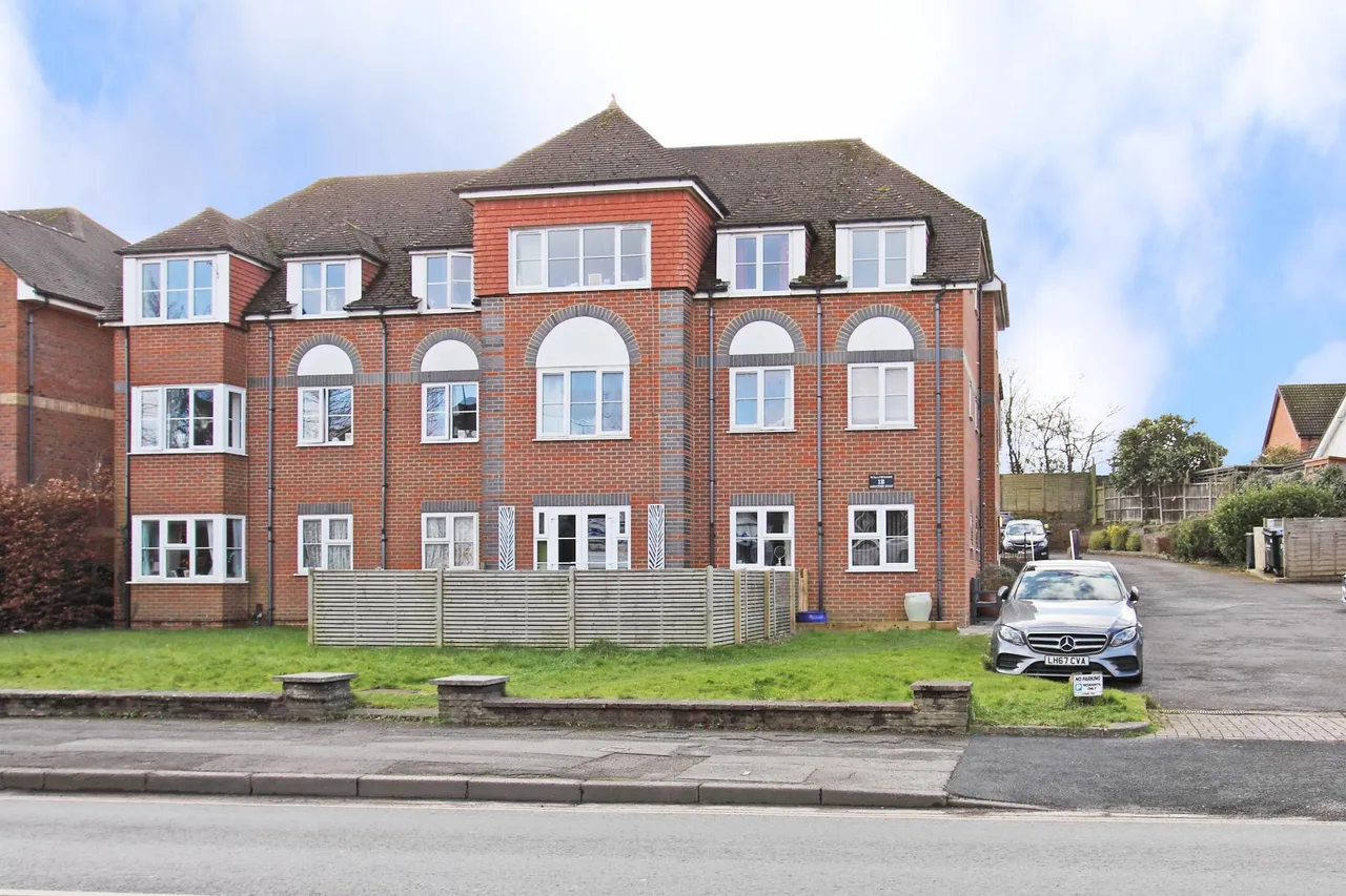 Andover Road, Ludgershall, SP11, photo 3