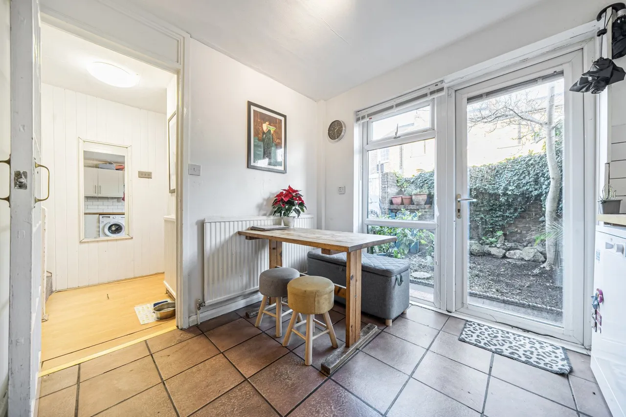Dutton Street, SE10, photo 16