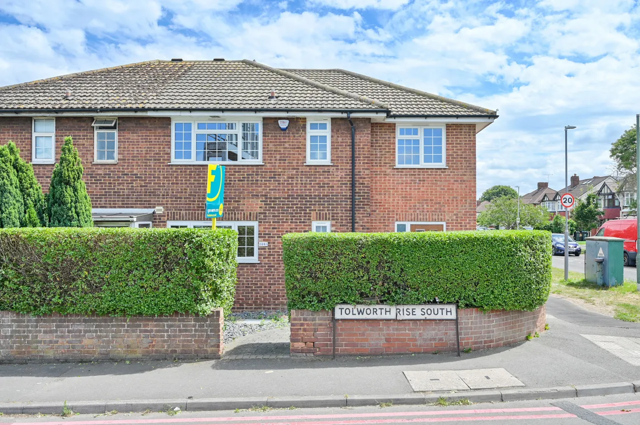 4 bed house for sale — 180a Tolworth Rise South, Surbiton