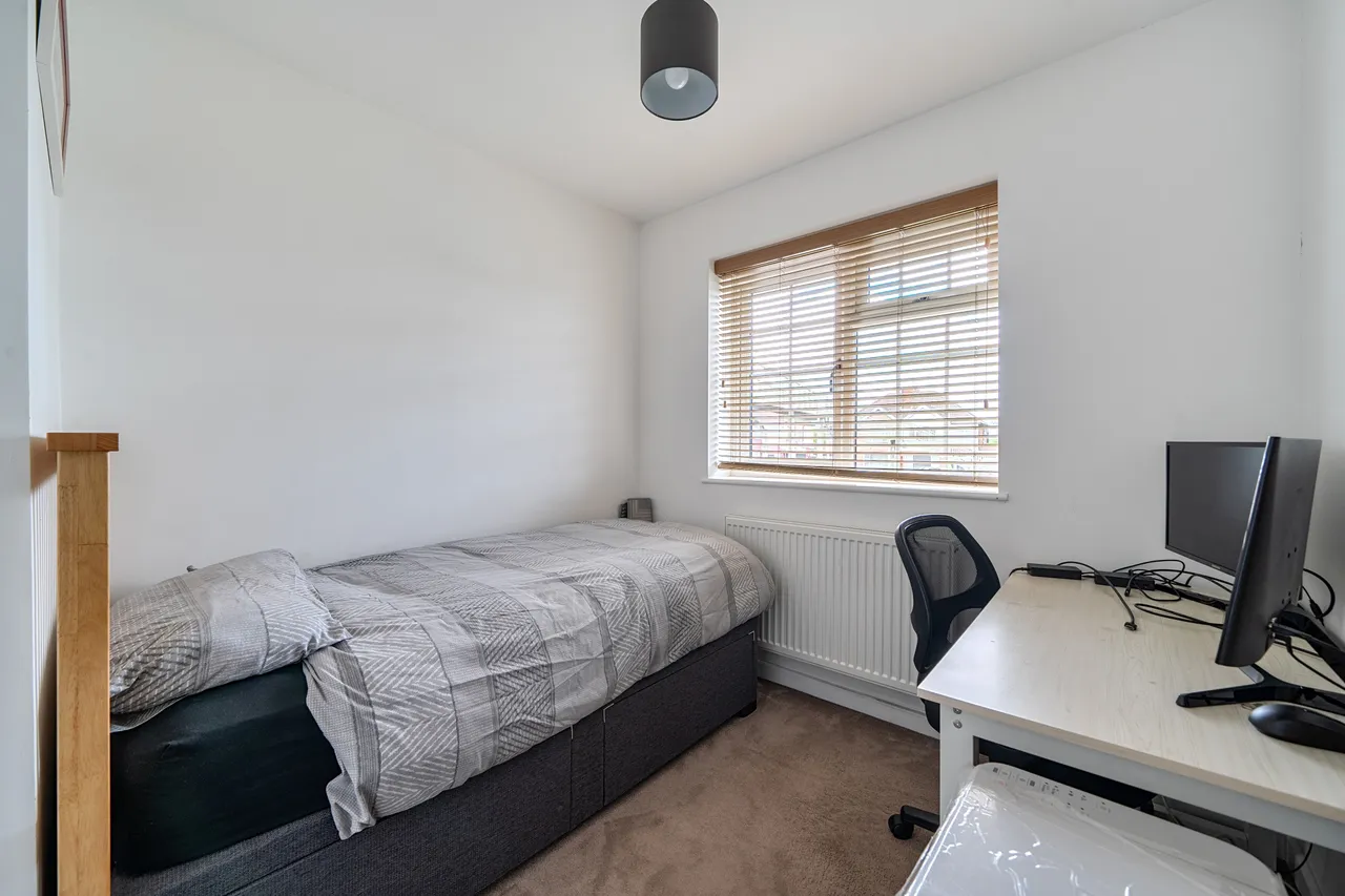 180a Tolworth Rise South, Surbiton, photo 10