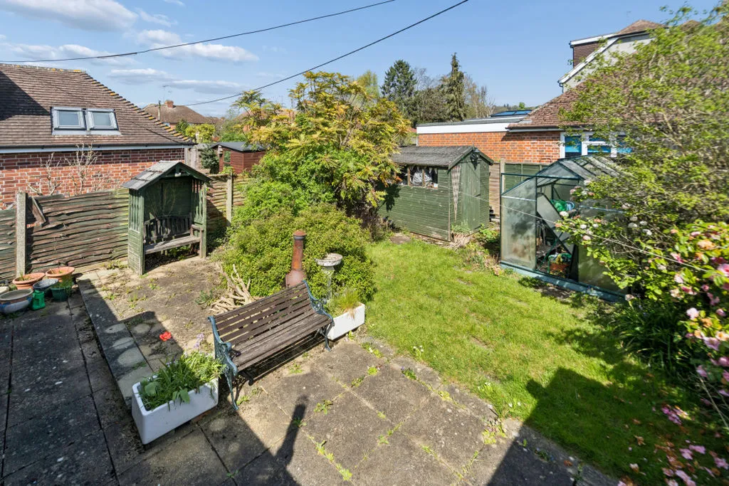 Chalklands, Bourne End SL8 5TJ, photo 12