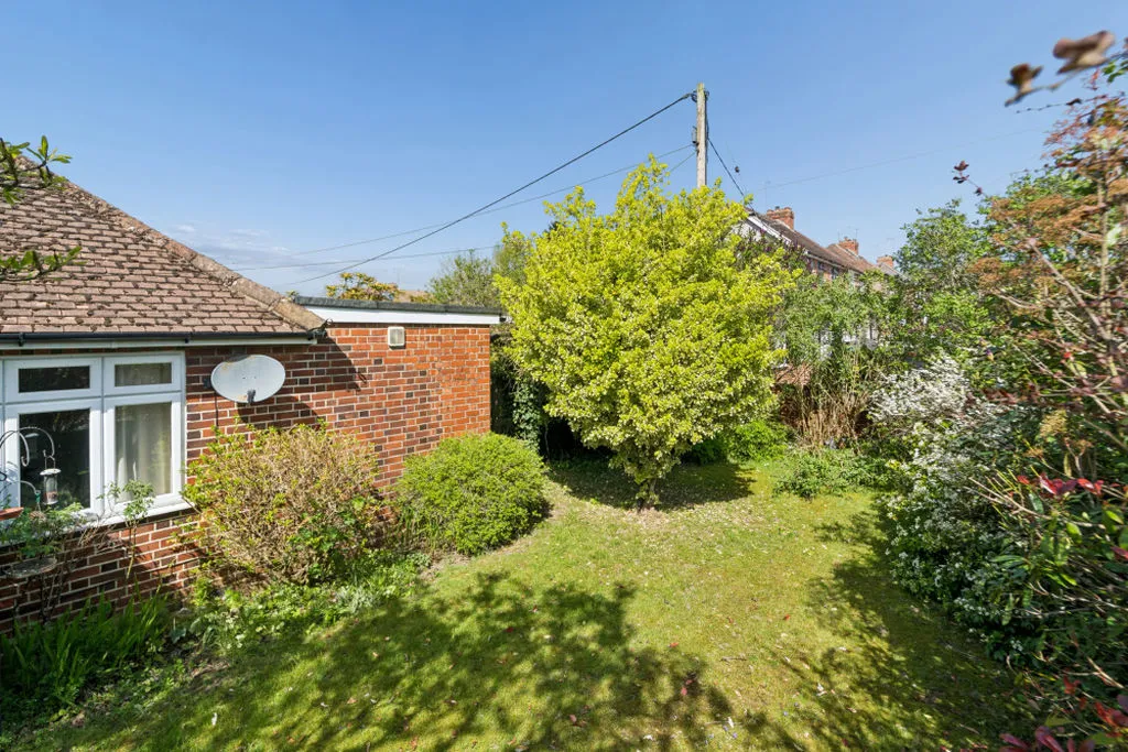 Chalklands, Bourne End SL8 5TJ, photo 15